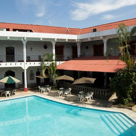 Hotel Posada De Don Jose Retalhuleu Exterior foto
