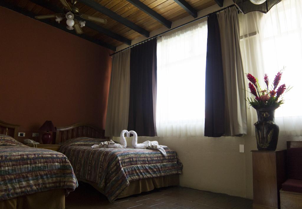 Hotel Posada De Don Jose Retalhuleu Quarto foto